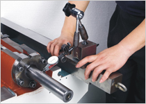 螺帽座精度校正，以確保傳動精度。